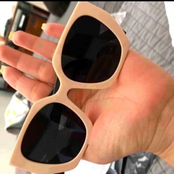 Brand NEW SEXY OVERSIZED SUNGLASSES